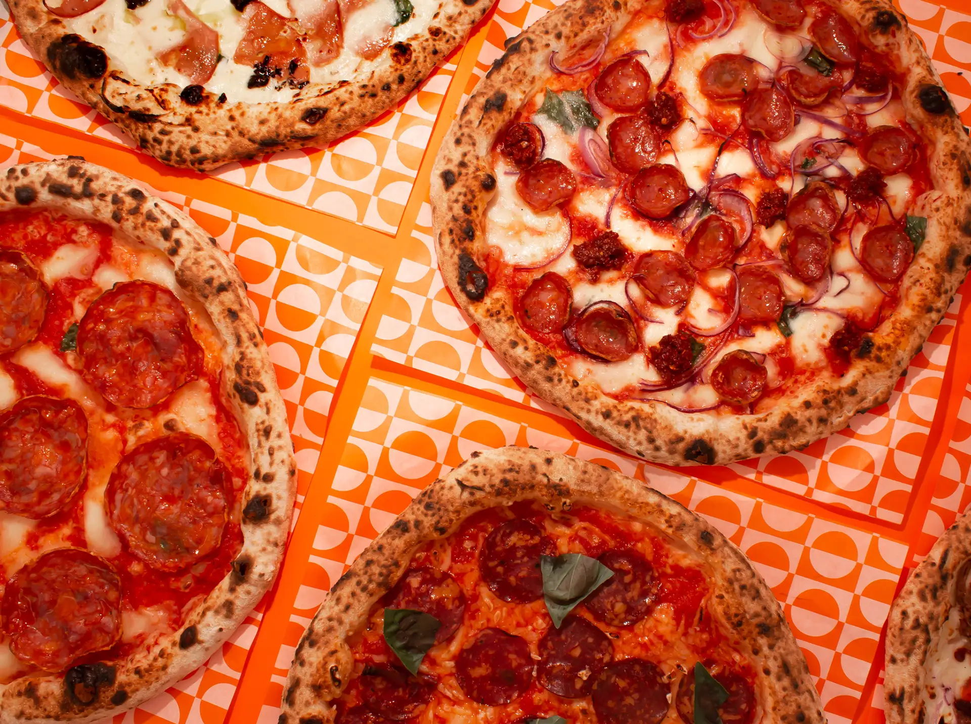 Flying Pizza — maistas ir restoranai fotografija, 1 nuotrauka