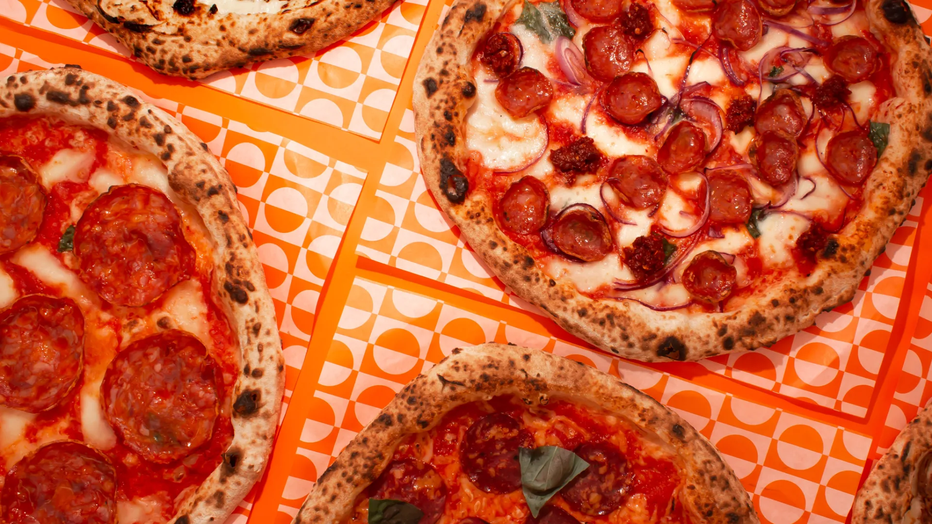 Flying Pizza — maistas ir restoranai fotografija, 3 nuotrauka